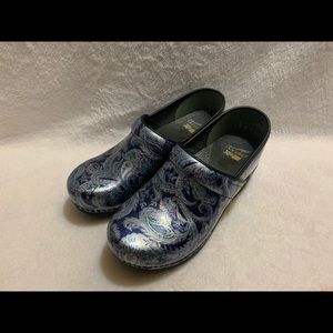 Blue Paisley Dansko XP 2.0
